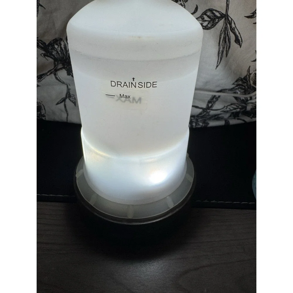 Airome Blue Ceramic Glazed Floral Print Oil Diffuser with Light Brown Base 100mL